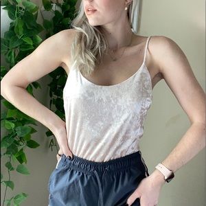 self cropped light pink velvet tank/size small